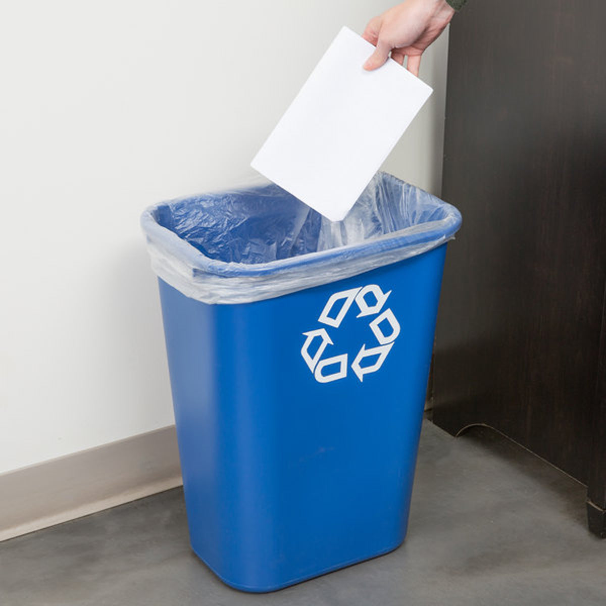 CESTO DE RECICLAJE PARA ESCRITORIO RCP® GRANDE, 41 QT
