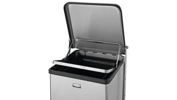 Contenedor de acero inoxidable Defenders Rubbermaid 13 gal.