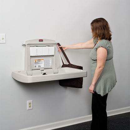 ESTACIÓN HORIZONTAL PARA CAMBIO DE PAÑALES, PLATA