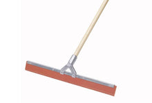 Jalador para pisos de 50 cms. hule rojo bastón madera
