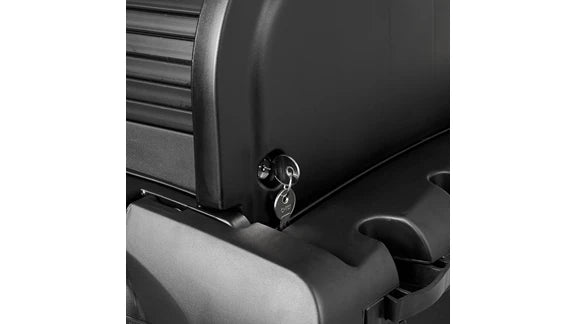 Carro de limpieza de alta seguridad Rubbermaid negro