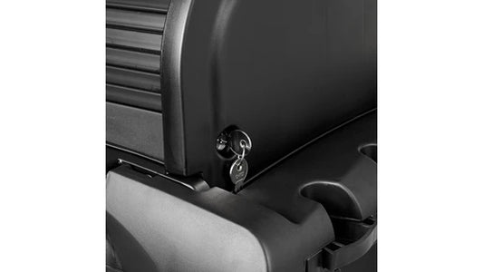 Carro de limpieza de alta seguridad Rubbermaid negro
