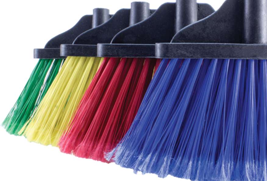 Escoba tipo abanico Castor 8300 variedad de colores